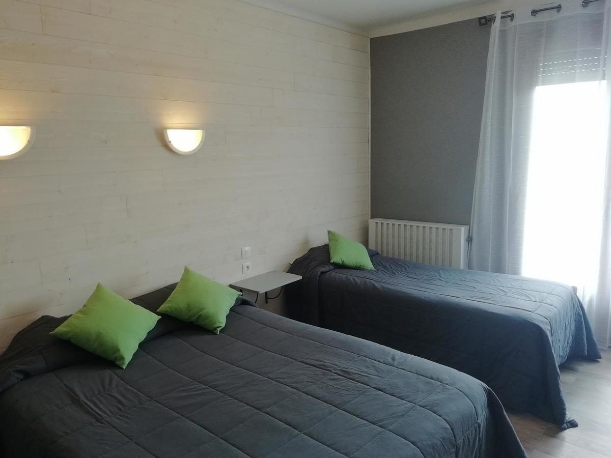 Hotel L'Oustalet Font-Romeu-Odeillo-Via Buitenkant foto