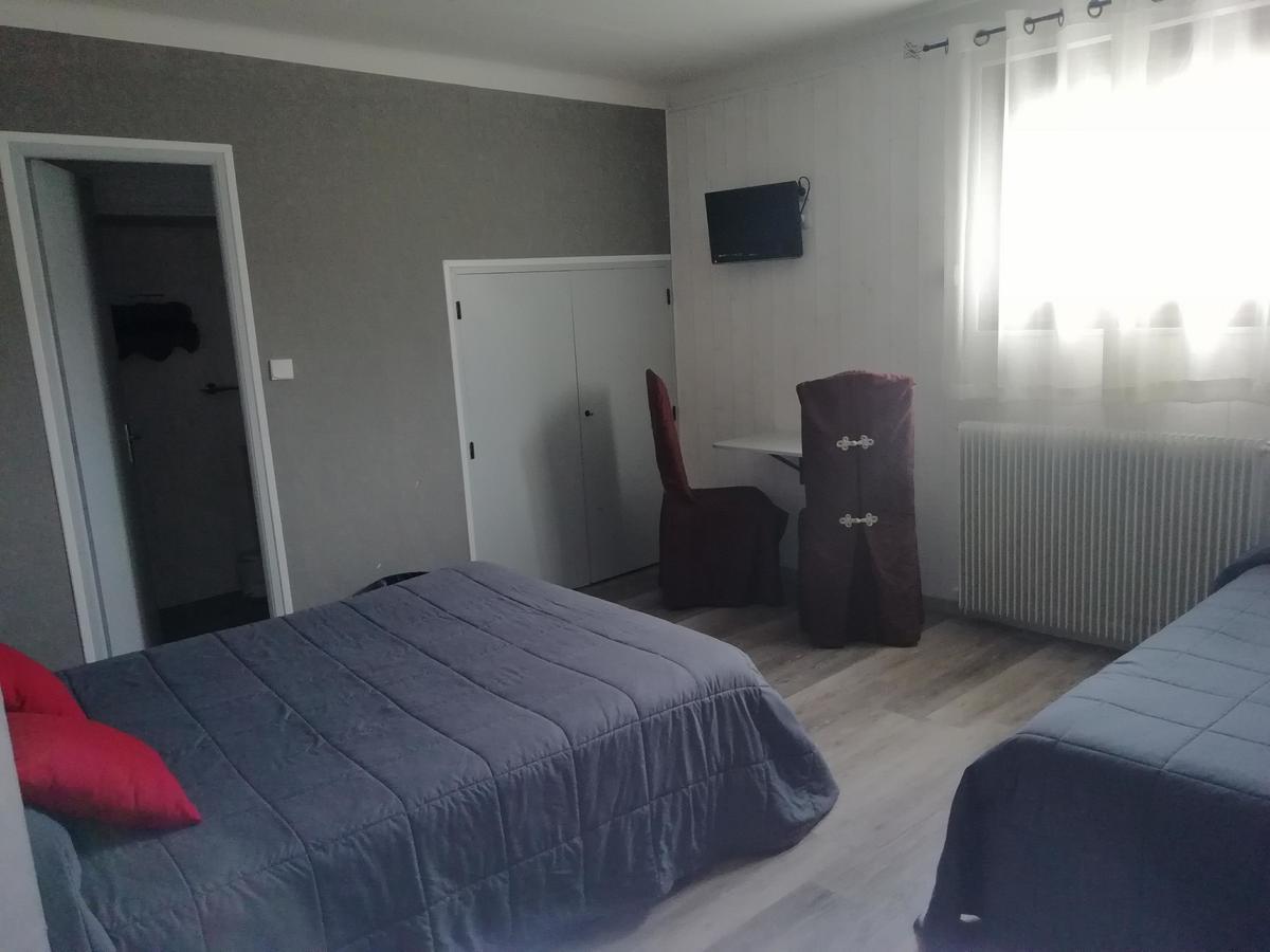 Hotel L'Oustalet Font-Romeu-Odeillo-Via Buitenkant foto
