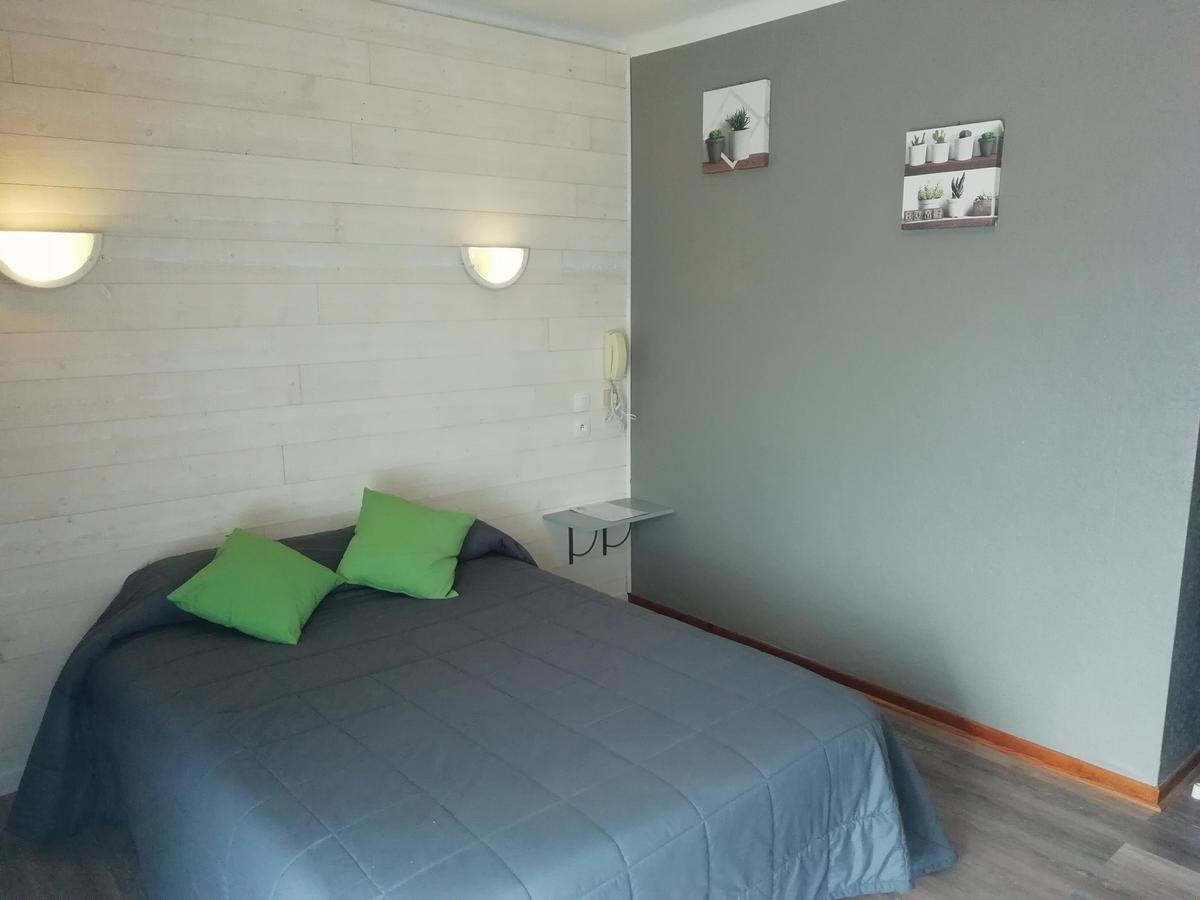 Hotel L'Oustalet Font-Romeu-Odeillo-Via Buitenkant foto