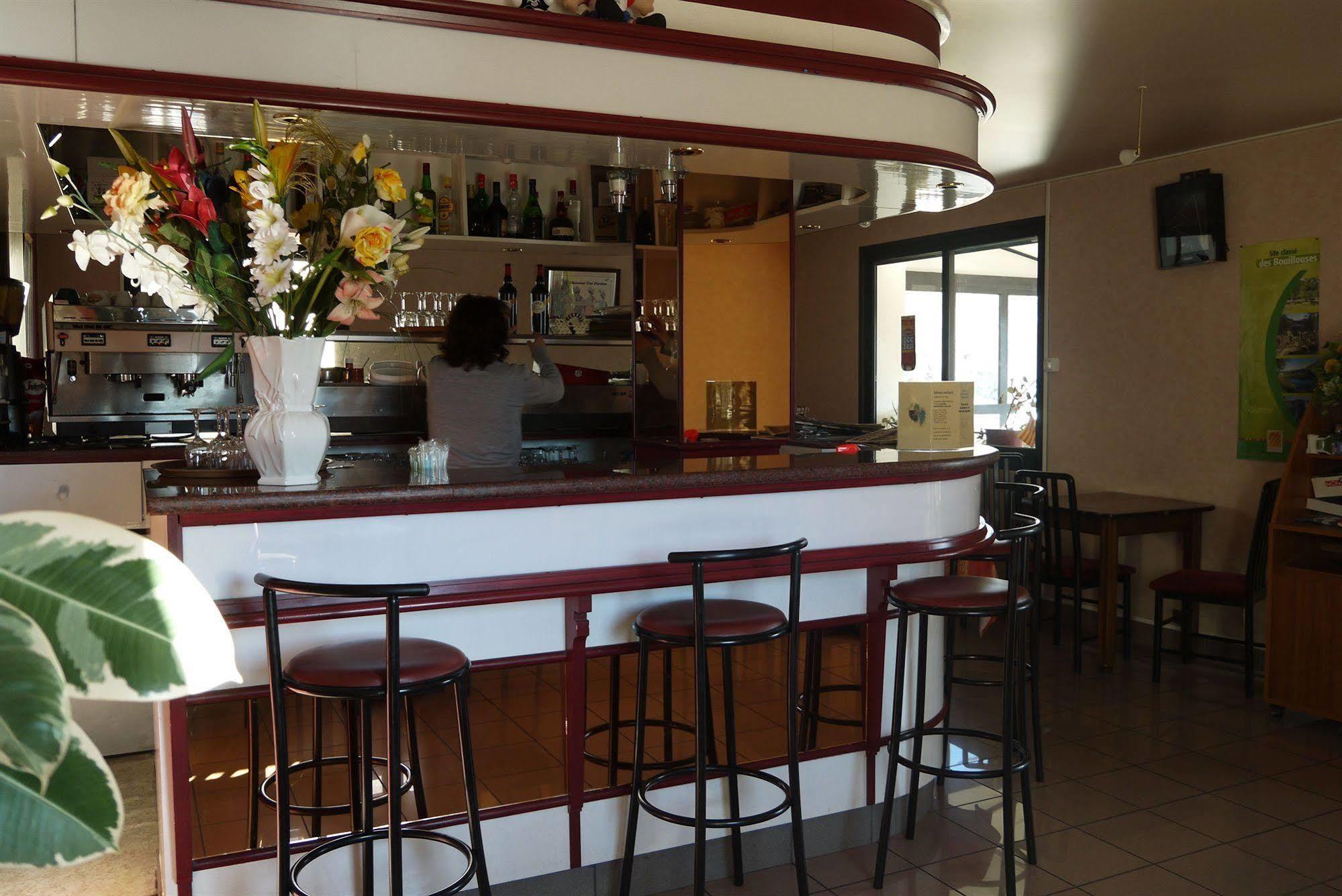 Hotel L'Oustalet Font-Romeu-Odeillo-Via Buitenkant foto